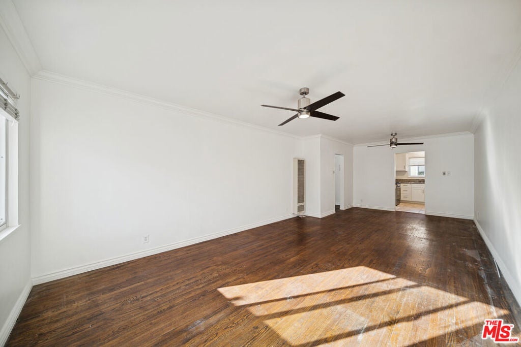 Photo of Listing #25630331