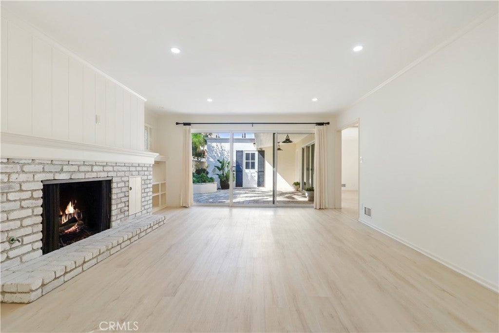 Photo of Listing #NP25279402