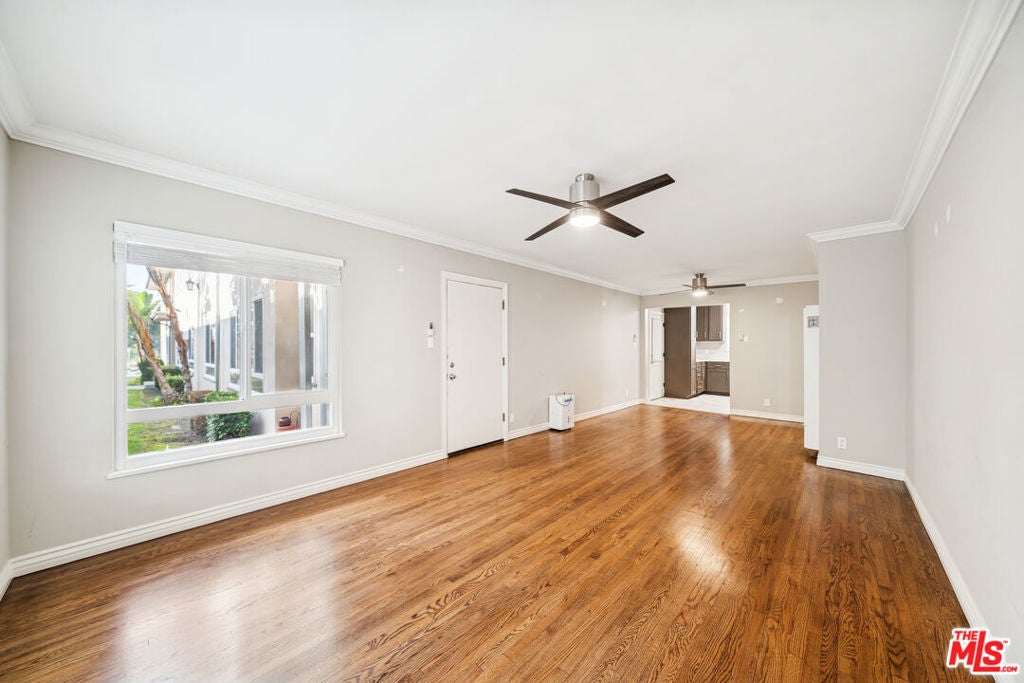 Photo of Listing #25630349