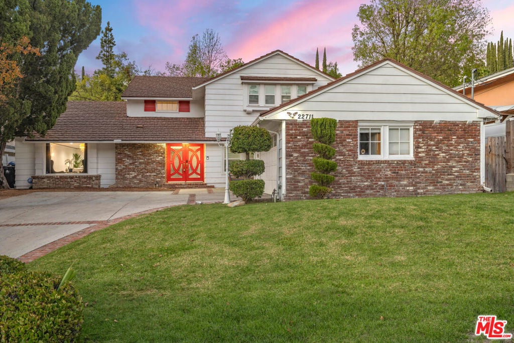 Photo of Listing #25630449