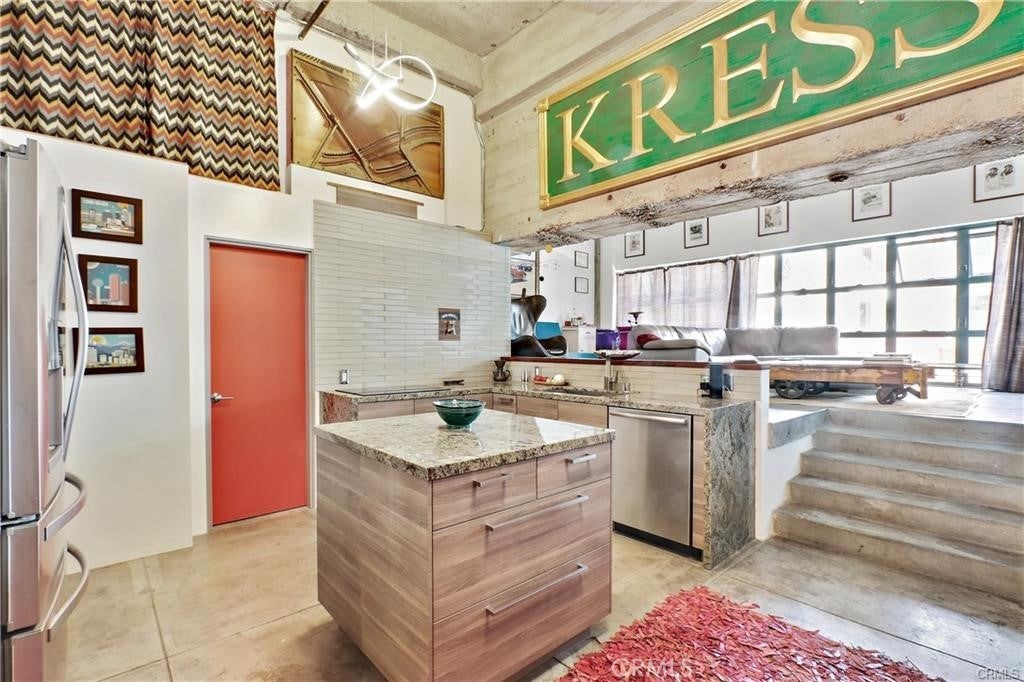 Photo of Listing #PW25278680