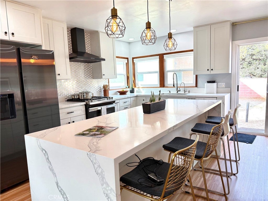 Photo of Listing #SB25279353