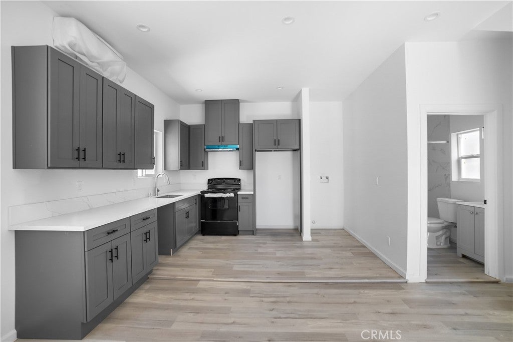 Photo of Listing #SR25271665