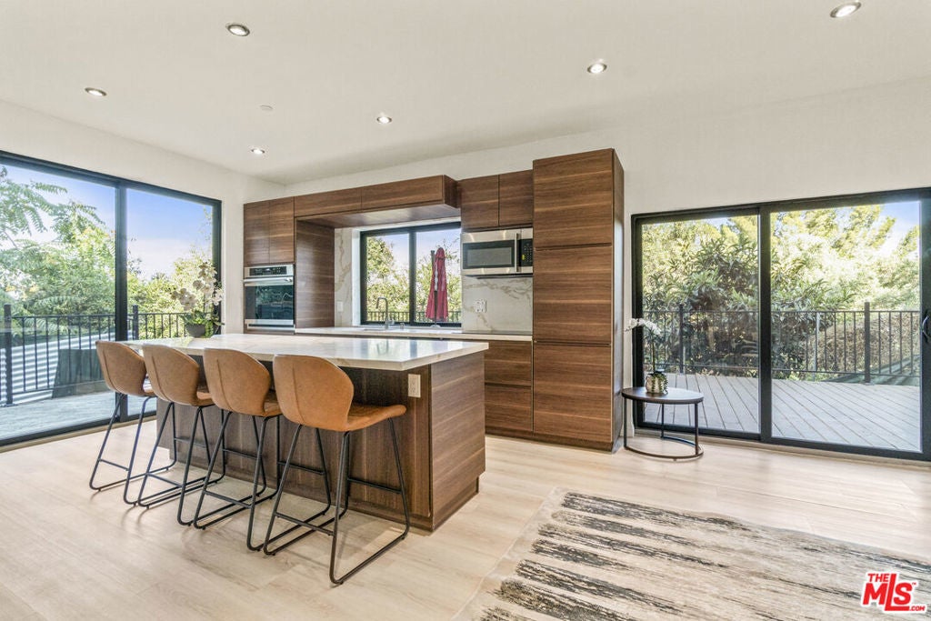 Photo of Listing #25630799