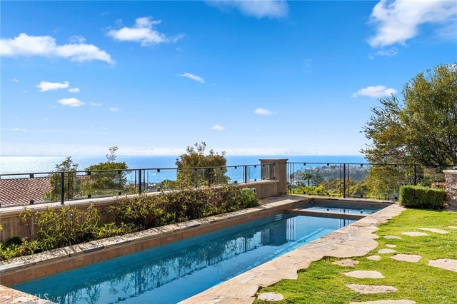 325 Camden Place, Laguna Beach.