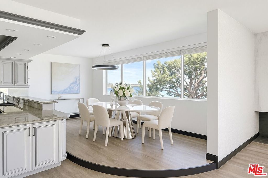 Photo of Listing #25630605