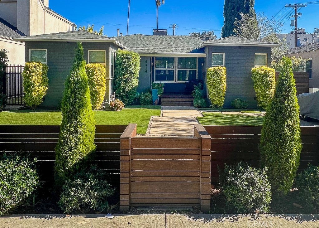 Photo of Listing #SR25280518