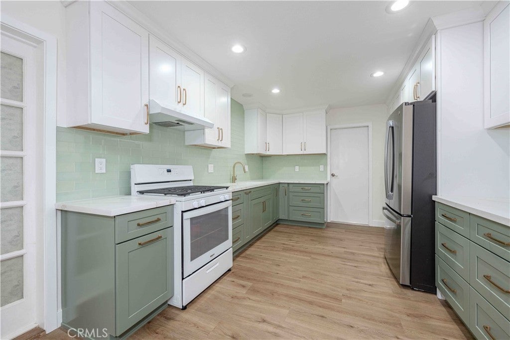 Photo of Listing #OC25280398