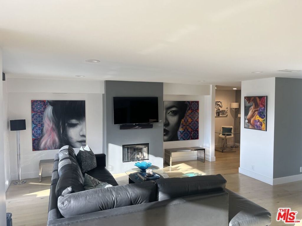 723 Palisades Beach Road # 211, Santa Monica