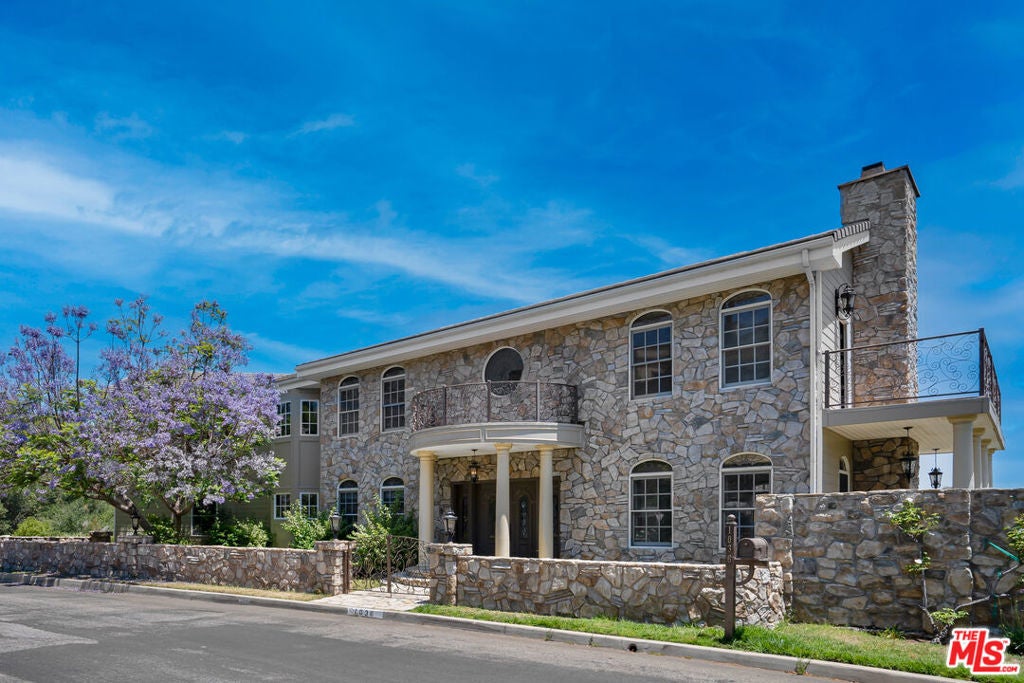 Photo of Listing #25631249