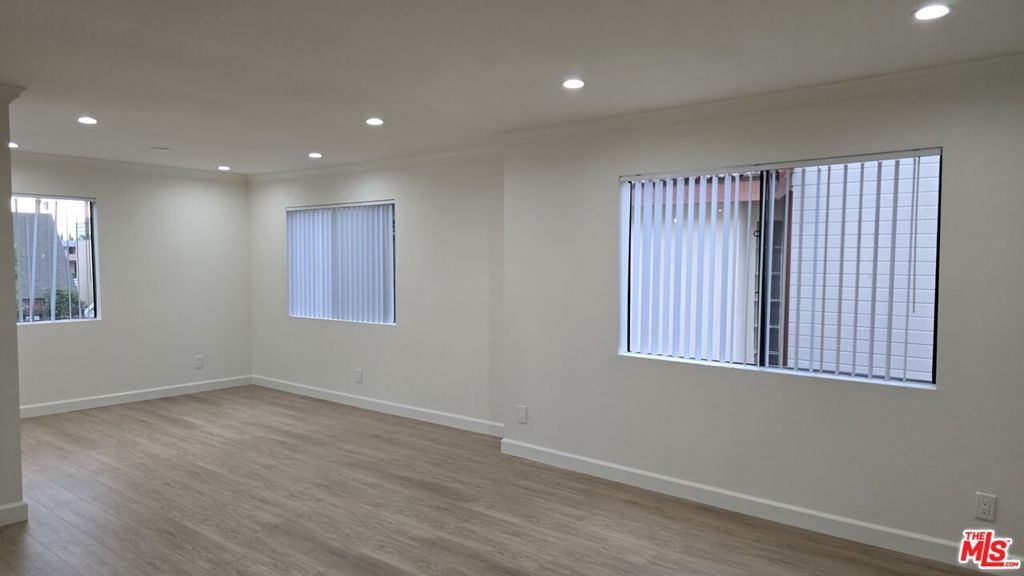 Photo of Listing #25631121