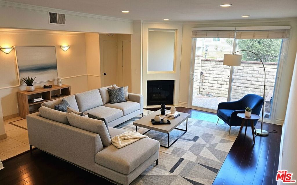 Photo of Listing #25631453