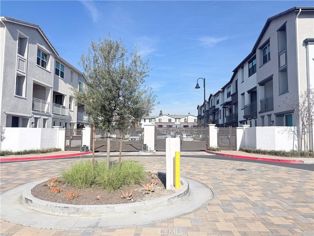 Photo of Listing #PW25281967