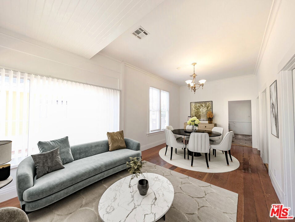 Photo of Listing #25631645