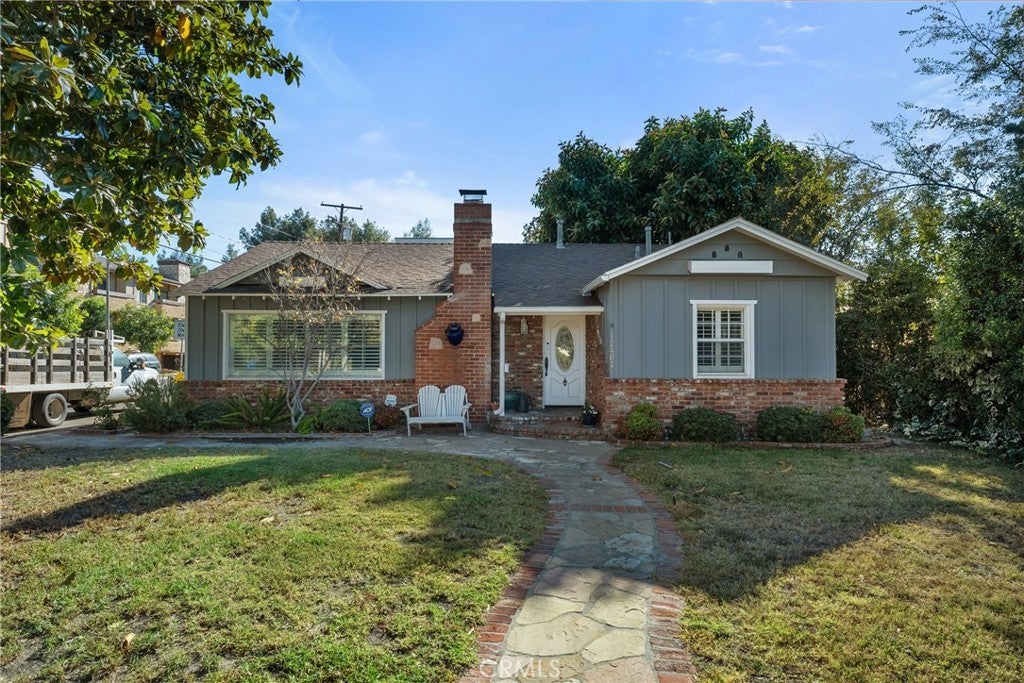 Photo of Listing #SR25282436