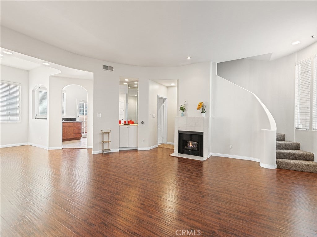 Photo of Listing #PW25281712