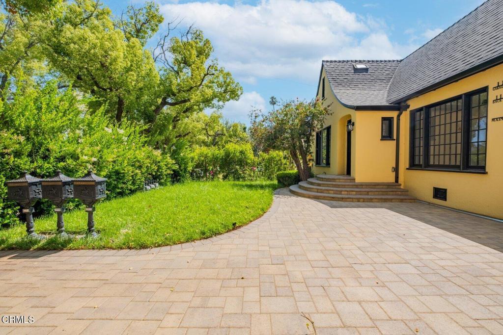 Photo of Listing #P1-25270