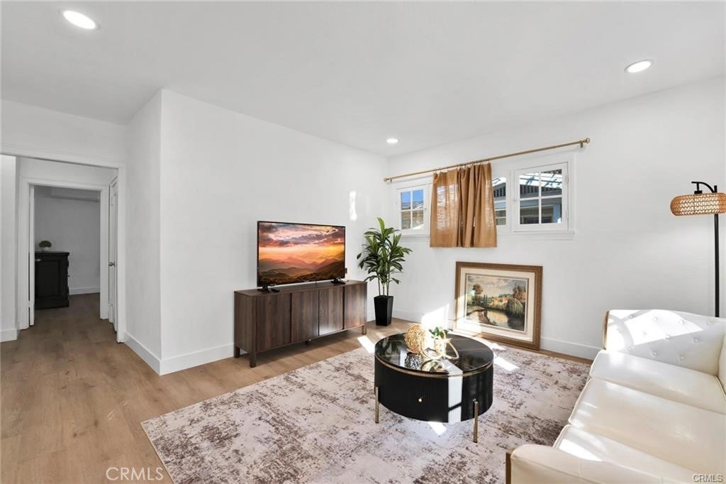 Photo of Listing #TR25280344