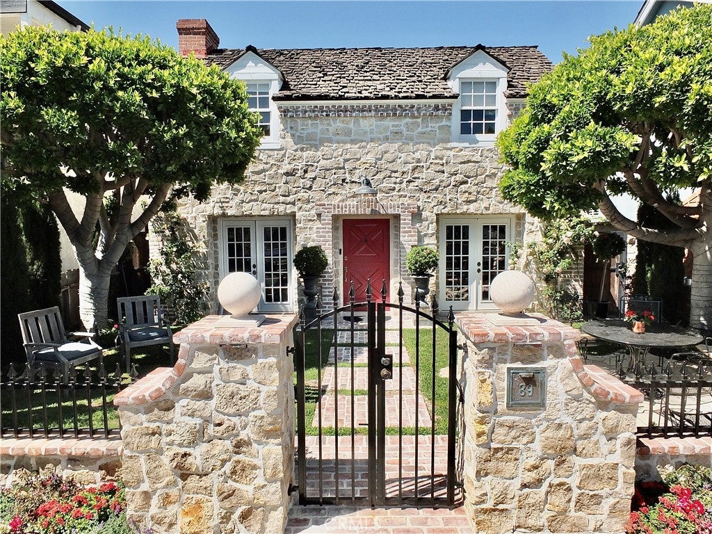 Photo of Listing #OC26000369