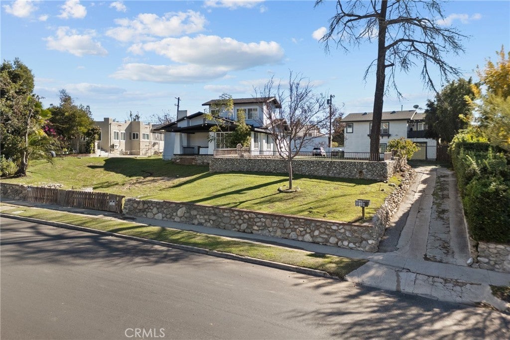 Photo of Listing #SR25281408