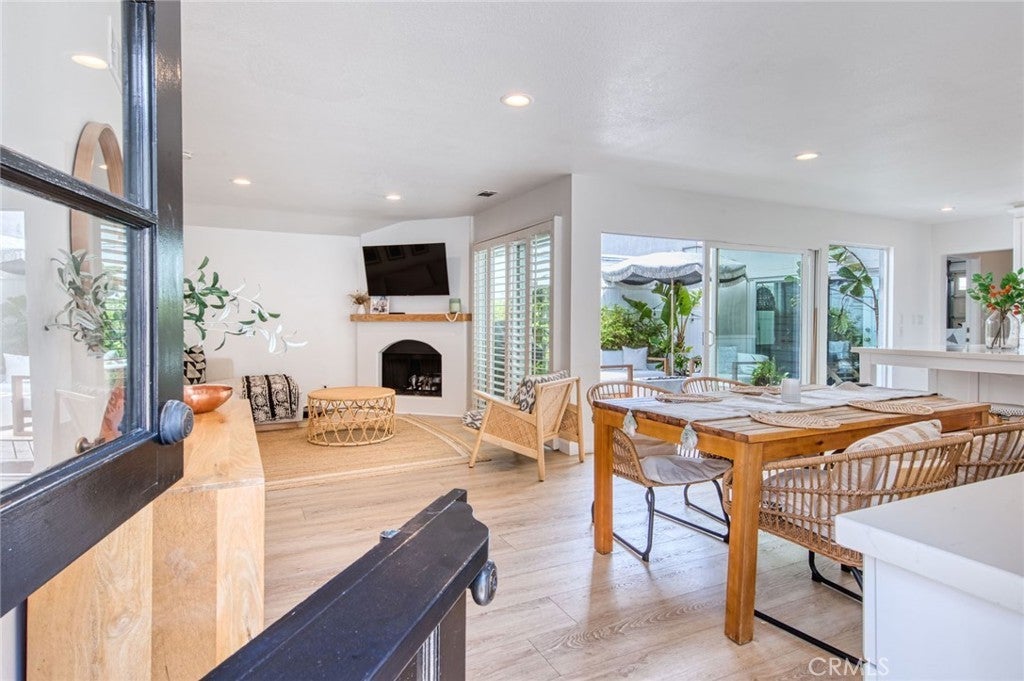 Photo of Listing #PW25282281