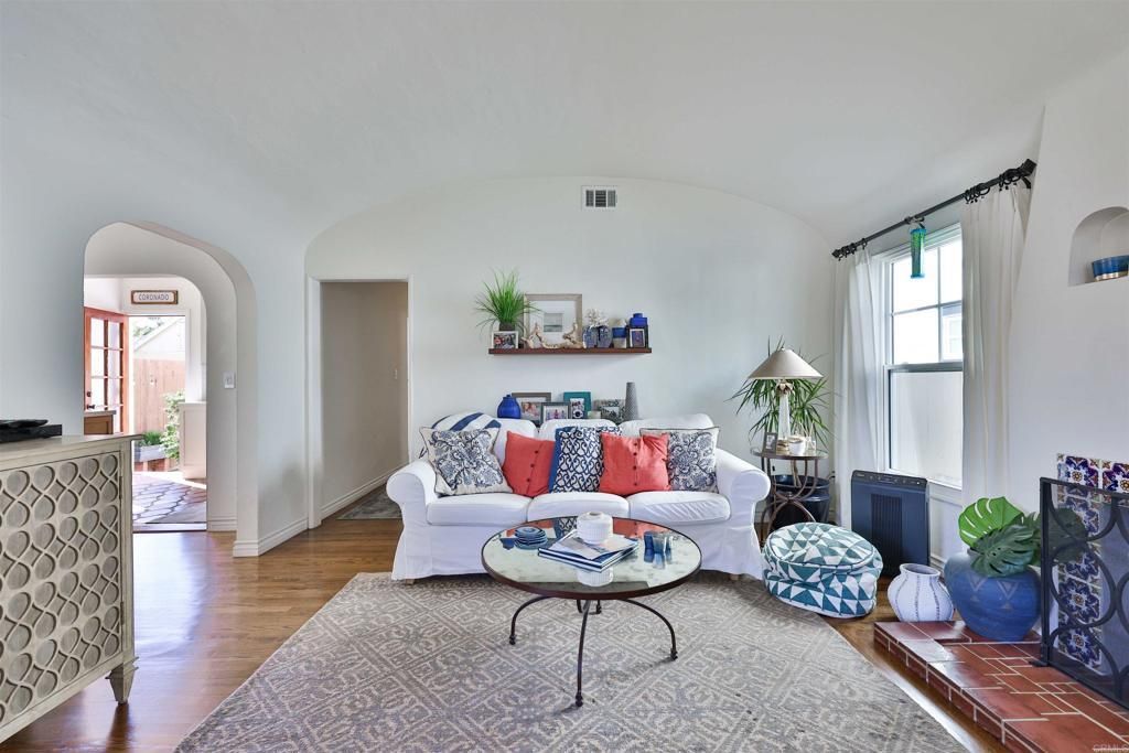408 5th, Coronado