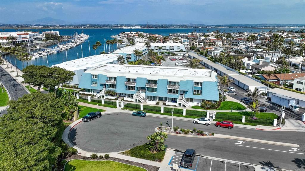5 Montego, Coronado