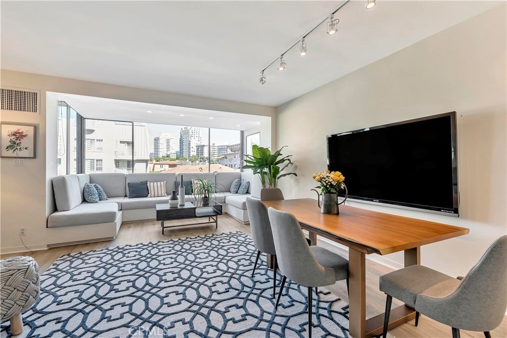 Photo of Listing #SR26001740