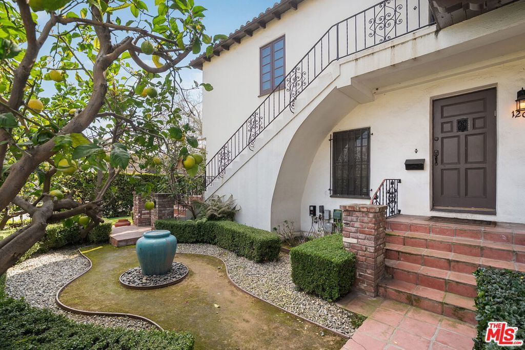 Photo of Listing #25631945