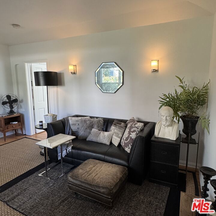 Photo of Listing #26633051