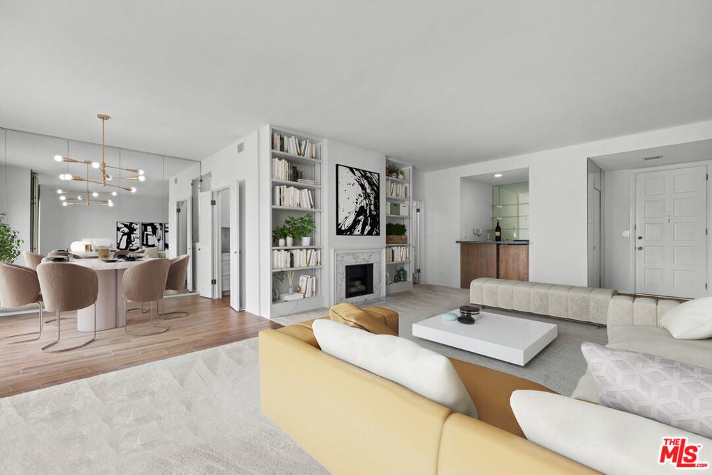 Photo of Listing #26633293