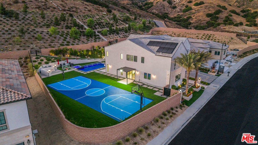 Photo of Listing #26633539