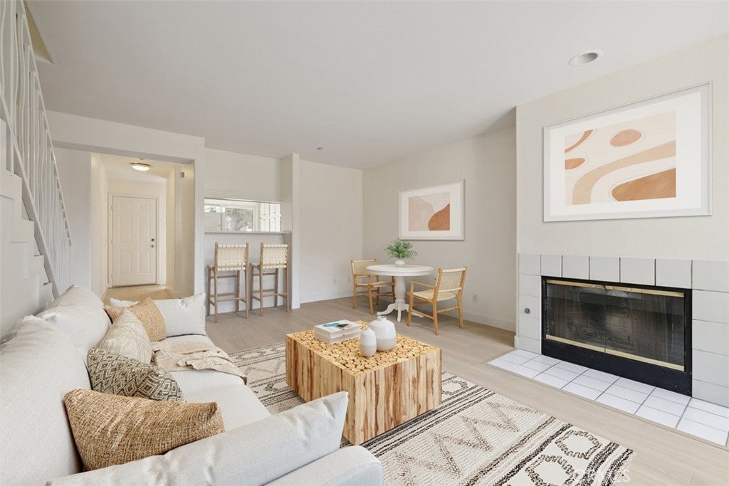 Photo of Listing #SR26002563