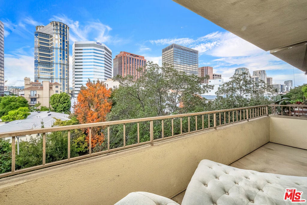 Photo of Listing #26633707