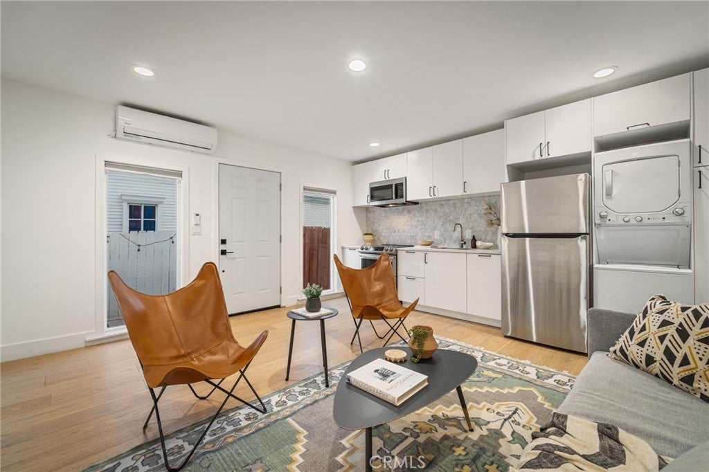 Photo of Listing #OC26002925