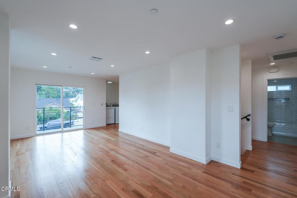 Photo of Listing #P1-25325