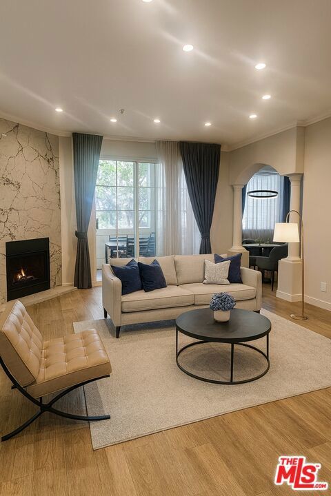 Photo of Listing #26633733