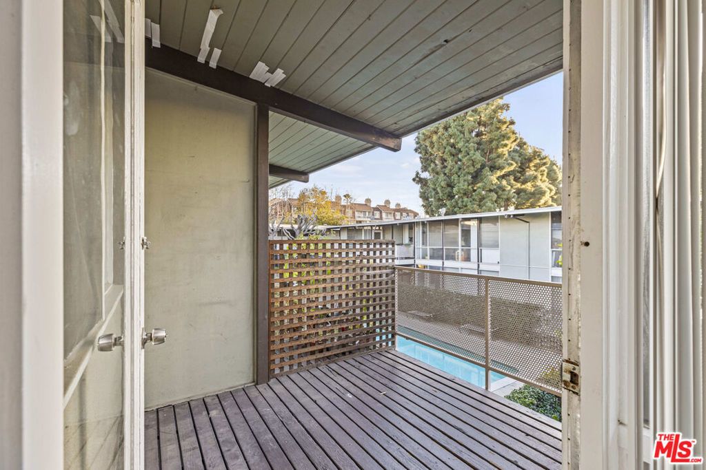 11131 Rose Avenue # 10, Los Angeles