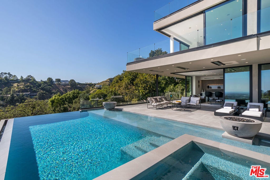 Photo of Listing #26634579