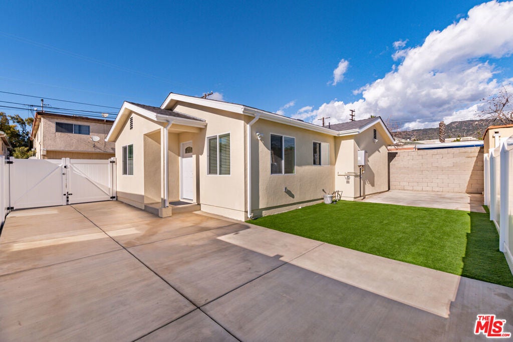 Photo of Listing #26634197