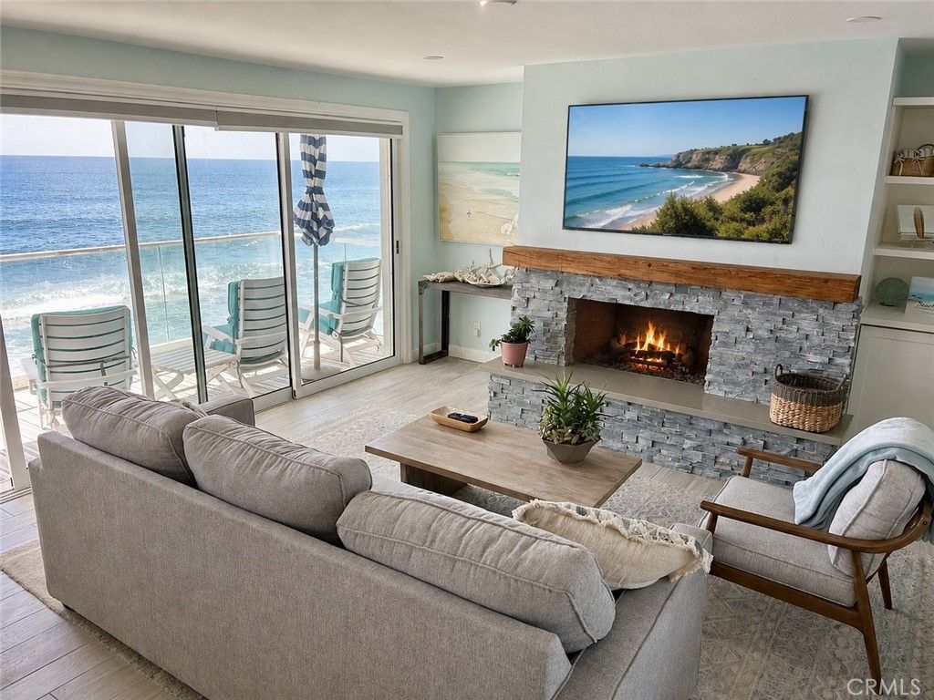 1249 Ocean Front # D, Laguna Beach
