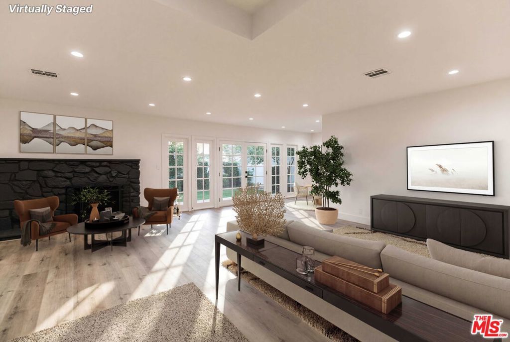 Photo of Listing #26635277