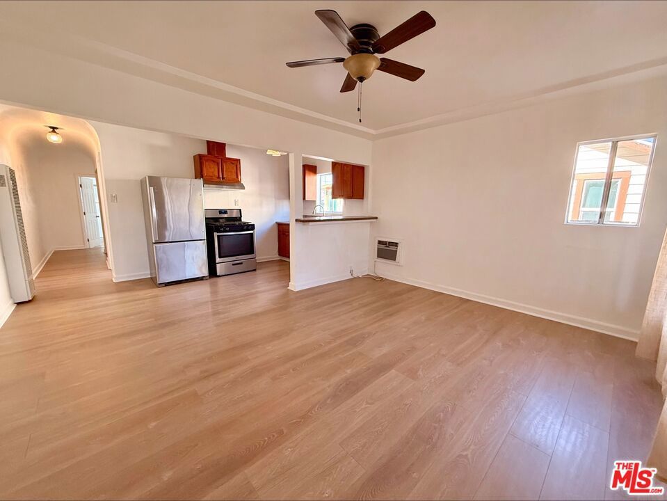 Photo of Listing #26635453