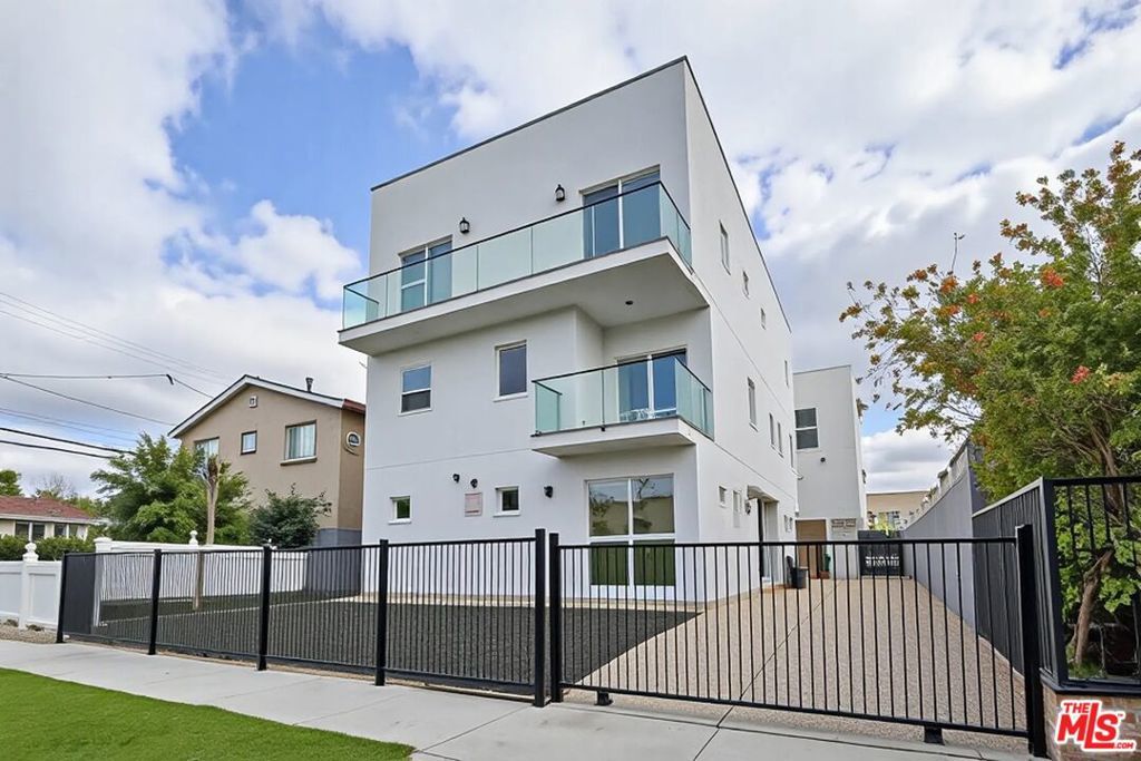 Photo of Listing #26635613