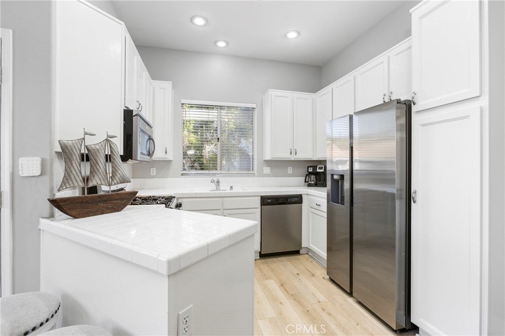 Photo of Listing #OC26006375