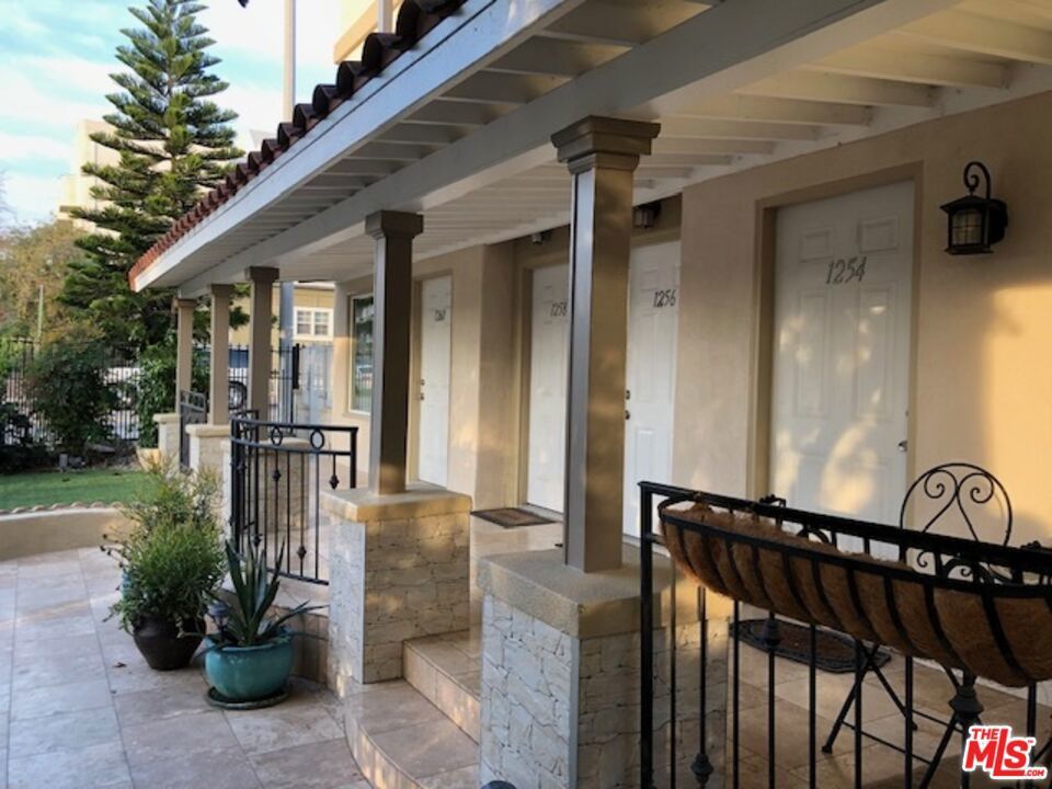 Photo of Listing #25630907