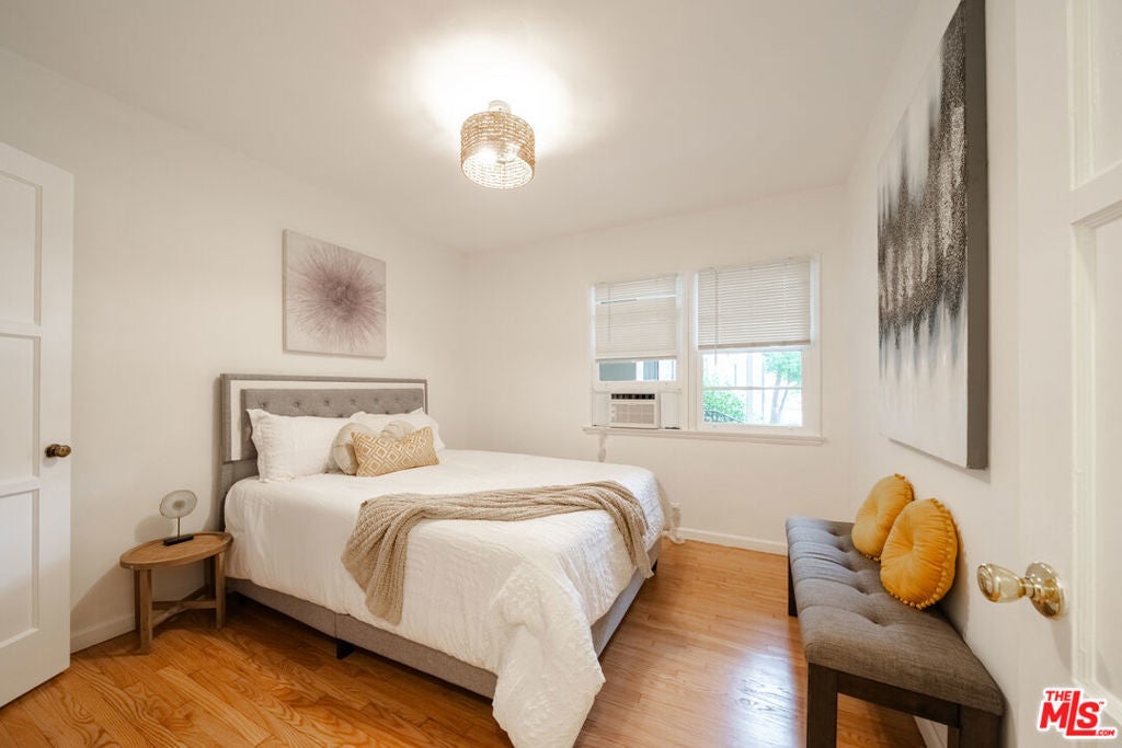 Photo of Listing #26636051