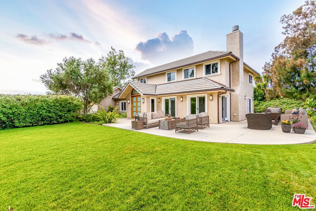 Photo of Listing #26636047