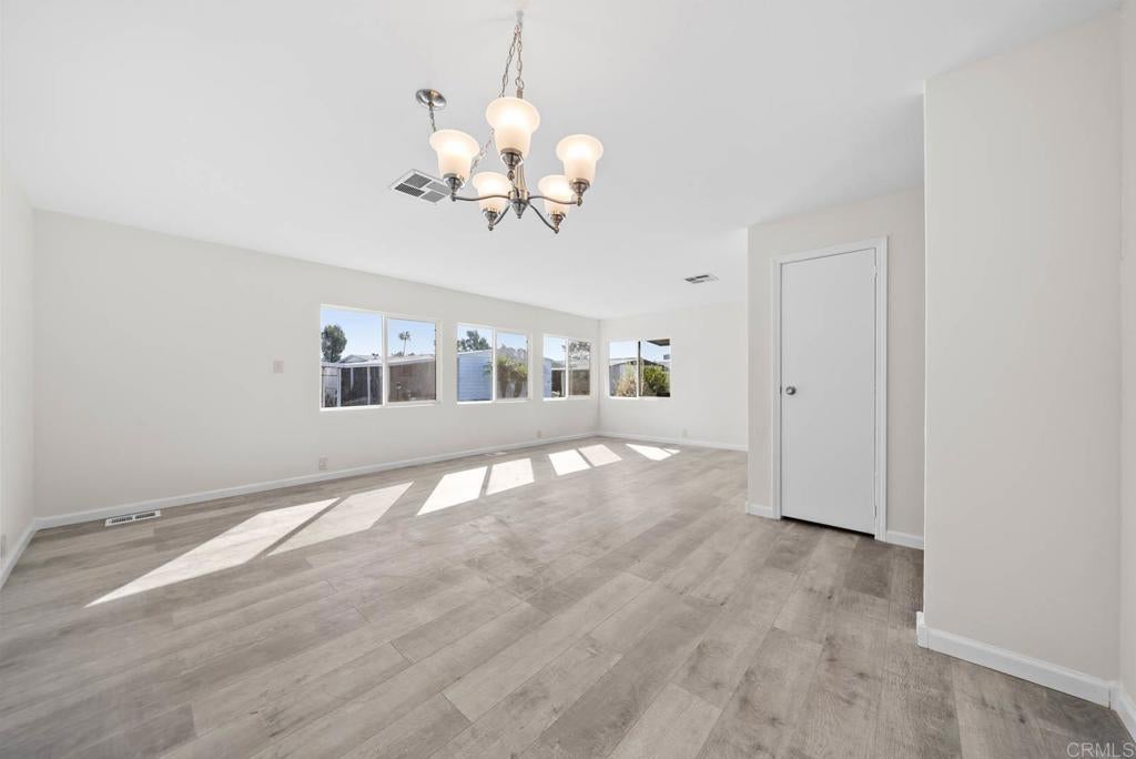 Photo of Listing #PTP2600279