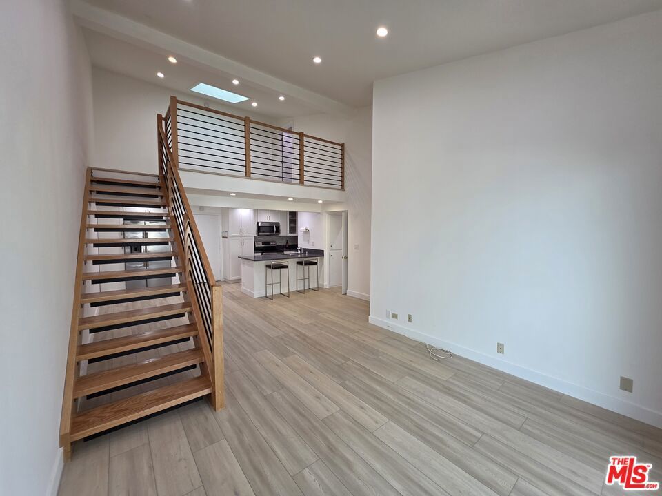 Photo of Listing #26636075